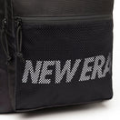 キャンパスパック 35L プリントロゴ ブラック × ホワイト - 13517772-OSFM | NEW ERA ニューエラ公式オンラインストア