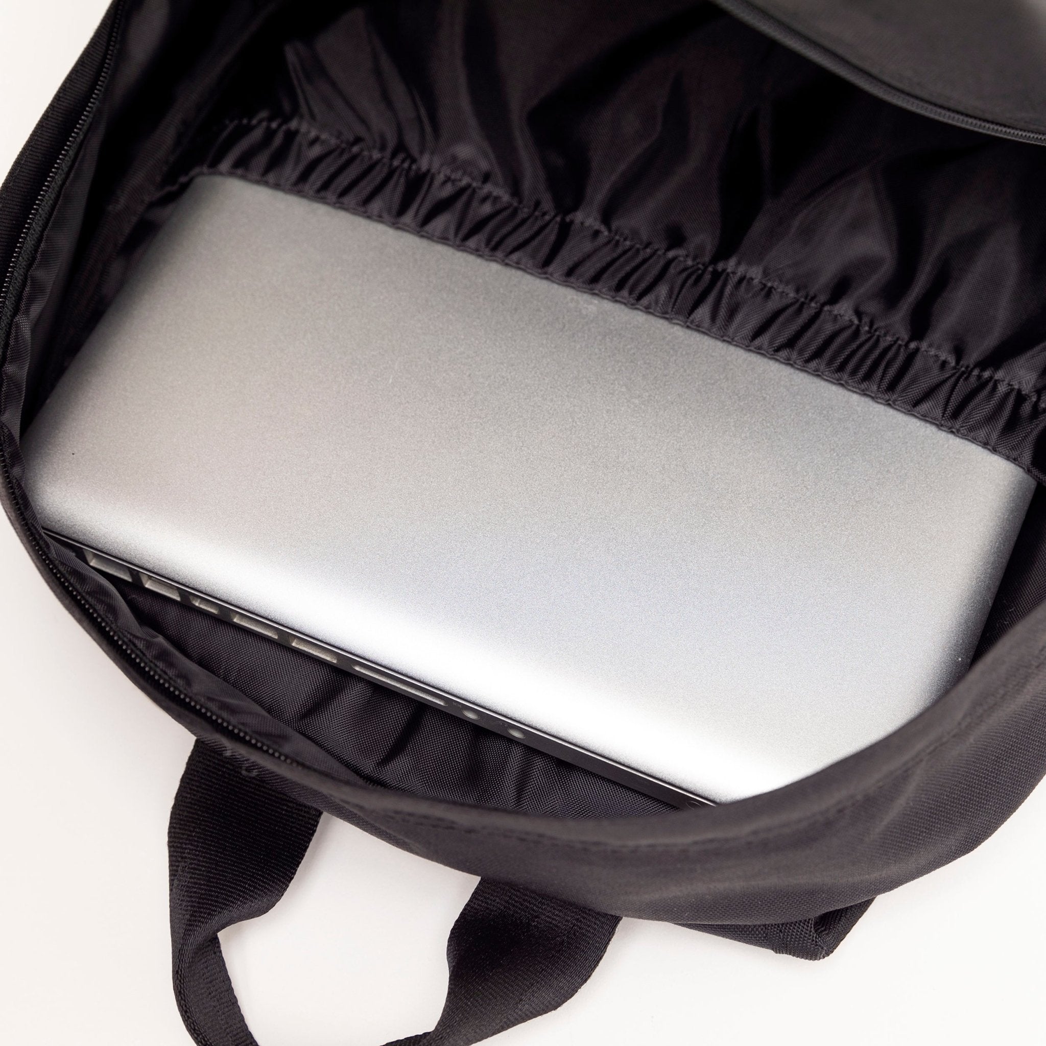 キャンパスパック 35L ブラック 12