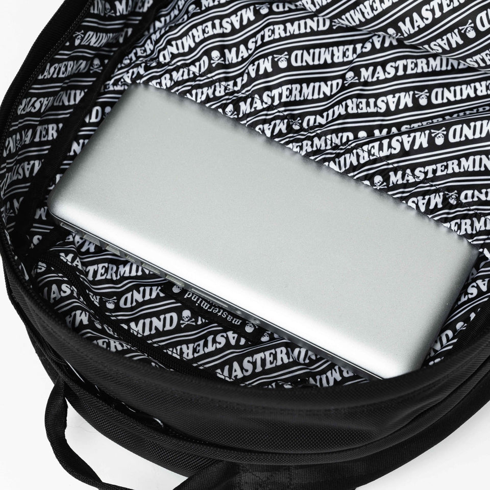 リバーシブルタイプ ニューエラ キャリアパック 35L マスターマインド