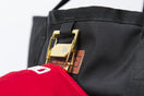 トートバッグ ラージ 42L Yohji Yamamoto FW19 レザーパッチ ブラック - 12146512-OSFA | NEW ERA ニューエラ公式オンラインストア