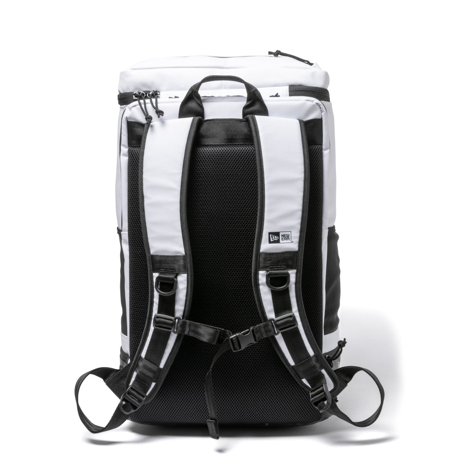 ボックスパック ラージ 46L プリントロゴ TPU ホワイト × ブラック - 13061368-OSFM | NEW ERA ニューエラ公式オンラインストア