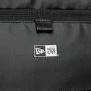 ボックスパック ラージ 46L TPU Box Logo ボックスロゴ ロゴプリント ブラック - 14108418-OSFM | NEW ERA ニューエラ公式オンラインストア