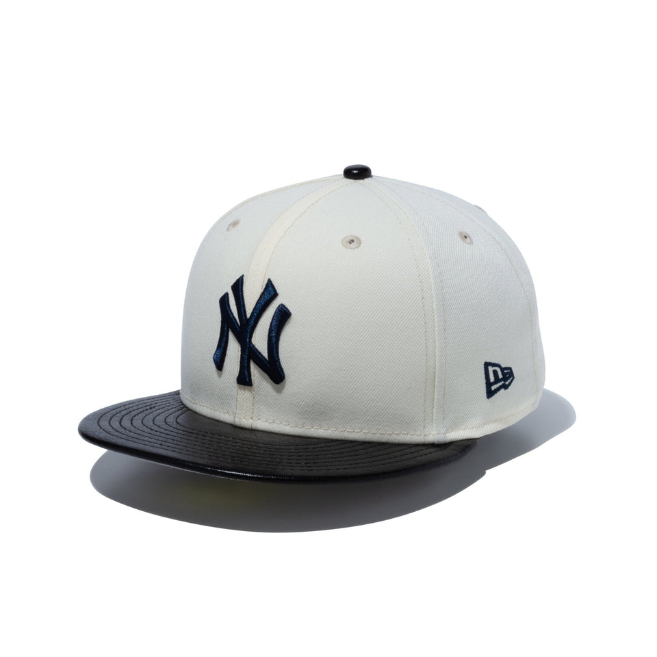 59FIFTY Leather Visor ニューヨーク・ヤンキース クロームホワイト ブラックレザー - 14132560-700 | NEW ERA ニューエラ公式オンラインストア