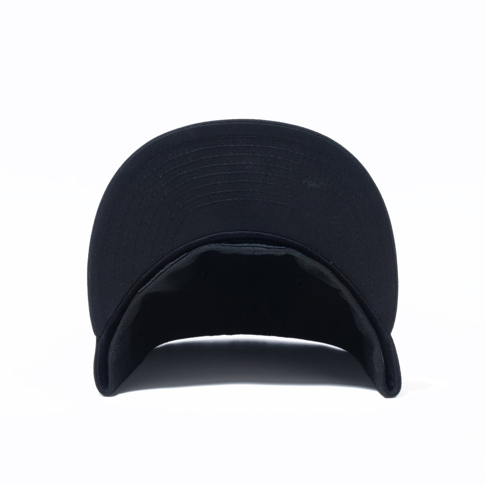 59FIFTY Metal Flag Logo ブラック × ホワイト シルバーフラッグ - 13807632-700 | NEW ERA ニューエラ公式オンラインストア