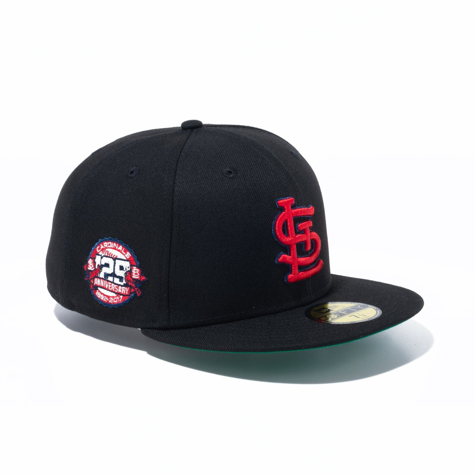 59FIFTY Metallic Logo セントルイス・カージナルス ブラック ケリーグリーンアンダーバイザー - 13534737-700 | NEW ERA ニューエラ公式オンラインストア