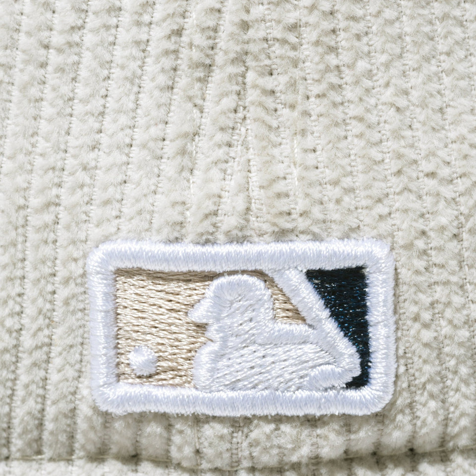 59FIFTY MLB Corduroy コーデュロイ ニューヨーク・ヤンキース ライトベージュ ネイビーバイザー - 13751134-700 | NEW ERA ニューエラ公式オンラインストア