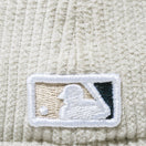 59FIFTY MLB Corduroy コーデュロイ ニューヨーク・ヤンキース ライトベージュ ネイビーバイザー - 13751134-700 | NEW ERA ニューエラ公式オンラインストア