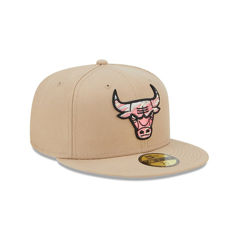 59FIFTY NBA Team Neon シカゴ・ブルズ ベージュ レッドアンダー
