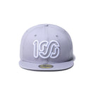 59FIFTY ONEHUNDRED ATHLETIC 100 ロゴ グレー × ホワイト - 70593595-700 | NEW ERA ニューエラ公式オンラインストア