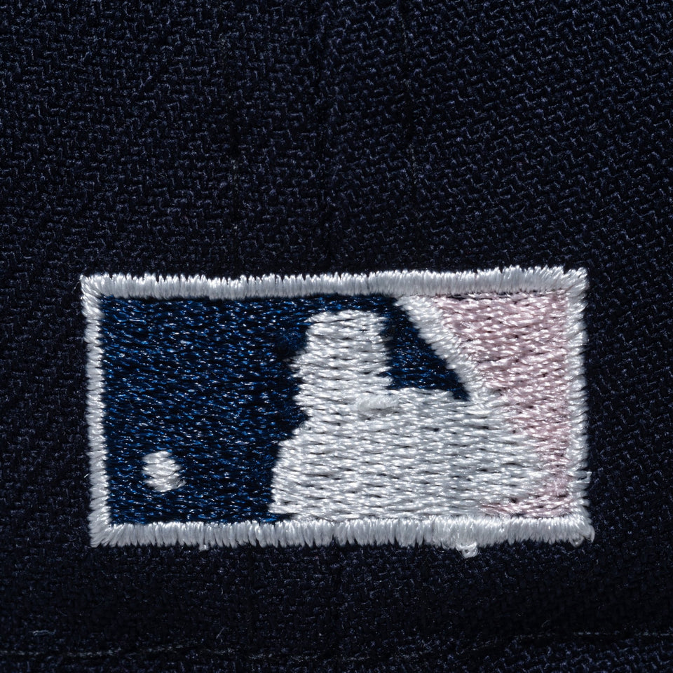 59FIFTY Pink Under Visor ニューヨーク・ヤンキース ネイビー ピンクアンダーバイザー - 14334342-700 | NEW ERA ニューエラ公式オンラインストア