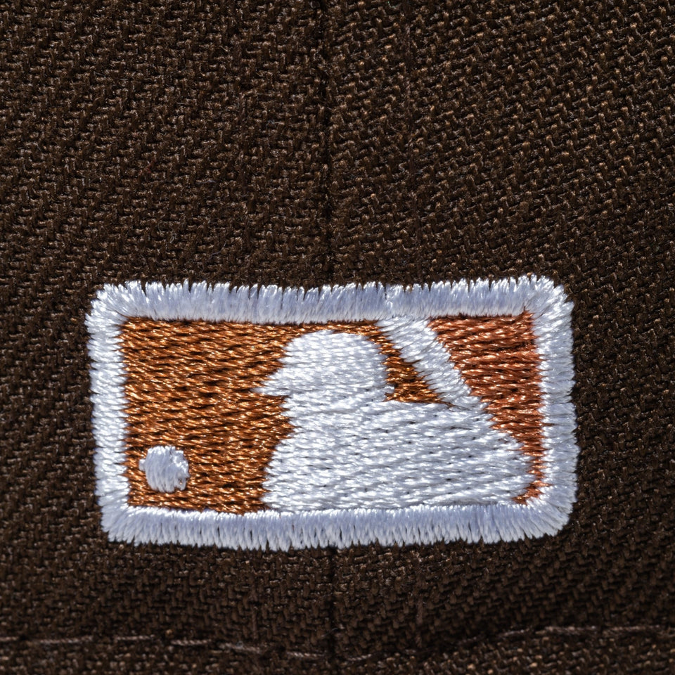 59FIFTY St. Valentine's Day バレンタインデー ニューヨーク・ヤンキース ウォルナット ブラウンアンダーバイザー - 13542622-700 | NEW ERA ニューエラ公式オンラインストア