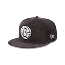 59FIFTY Throwback Corduroy コーデュロイ ブルックリン・ネッツ コーデュロイ グレー グレーアンダーバイザー - 13774155-700 | NEW ERA ニューエラ公式オンラインストア