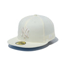 59FIFTY White Collection ニューヨーク・ヤンキース ホワイト × ホワイト ライトブルーアンダーバイザー - 13542618-700 | NEW ERA ニューエラ公式オンラインストア