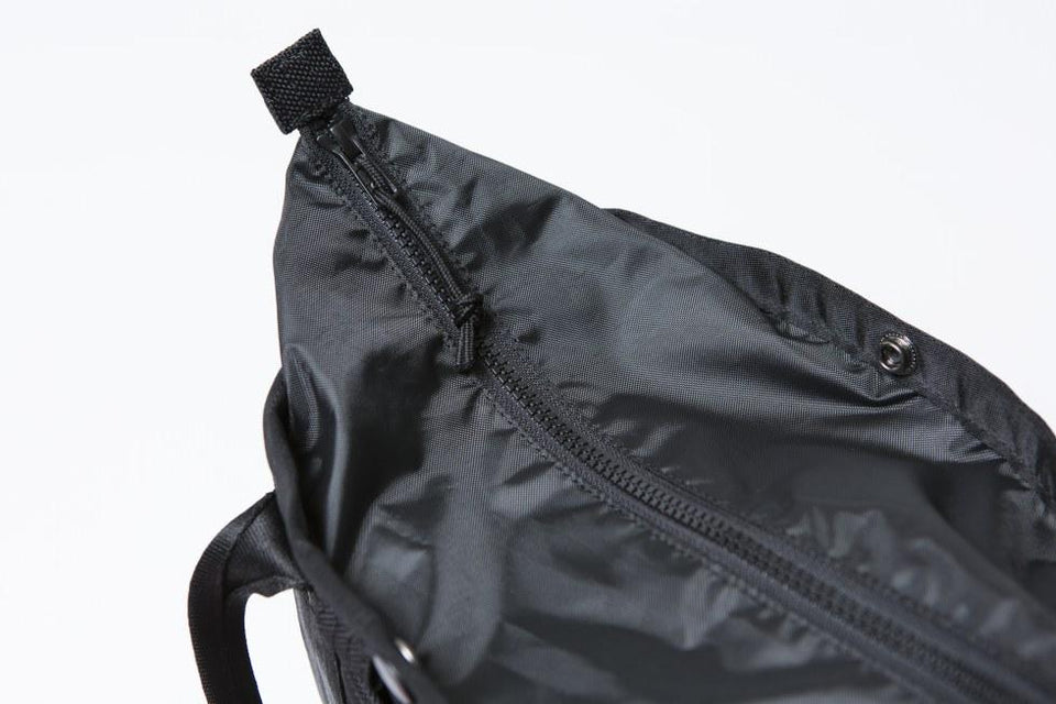 トートバッグ ミニ 6L プリントロゴ ブラック × ホワイト - 11783255-OSFA | NEW ERA ニューエラ公式オンラインストア