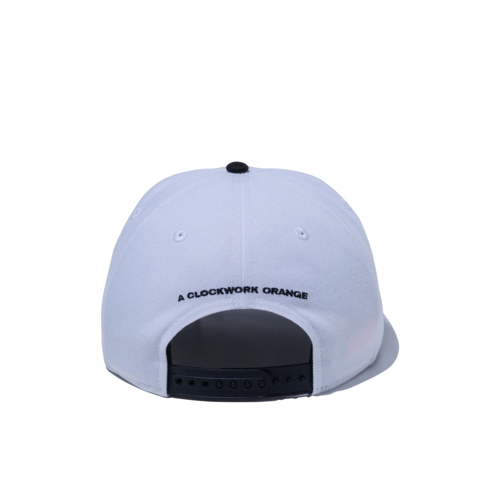 9FIFTY A CLOCKWORK ORANGE 時計じかけのオレンジ アートワーク ホワイト ブラックバイザー - 12836034-SM | NEW ERA ニューエラ公式オンラインストア