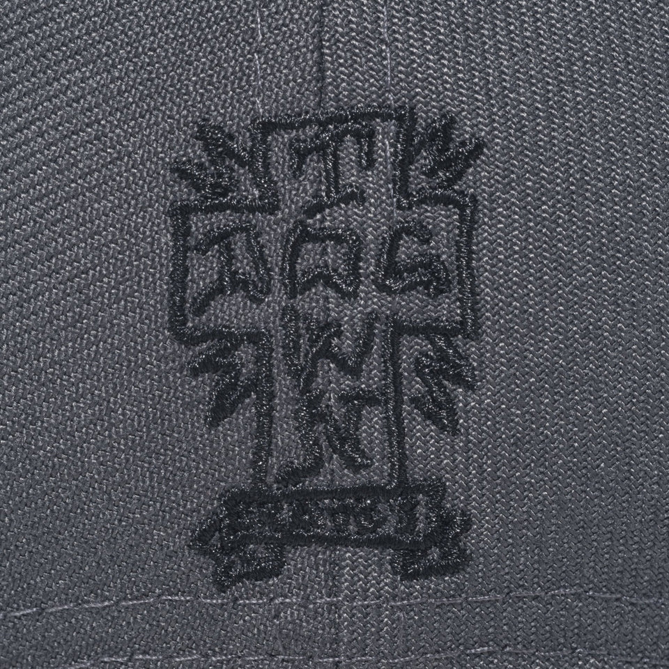 9FIFTY DOG TOWN ドッグタウン ロゴ グラファイト ブラックバイザー - 13772608-SM | NEW ERA ニューエラ公式オンラインストア