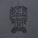 9FIFTY DOG TOWN ドッグタウン ロゴ グラファイト ブラックバイザー - 13772608-SM | NEW ERA ニューエラ公式オンラインストア