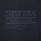9FIFTY Metal Flag Logo メタルフラッグロゴ ブラック ゴールドメタルピン - 13750622-SM | NEW ERA ニューエラ公式オンラインストア