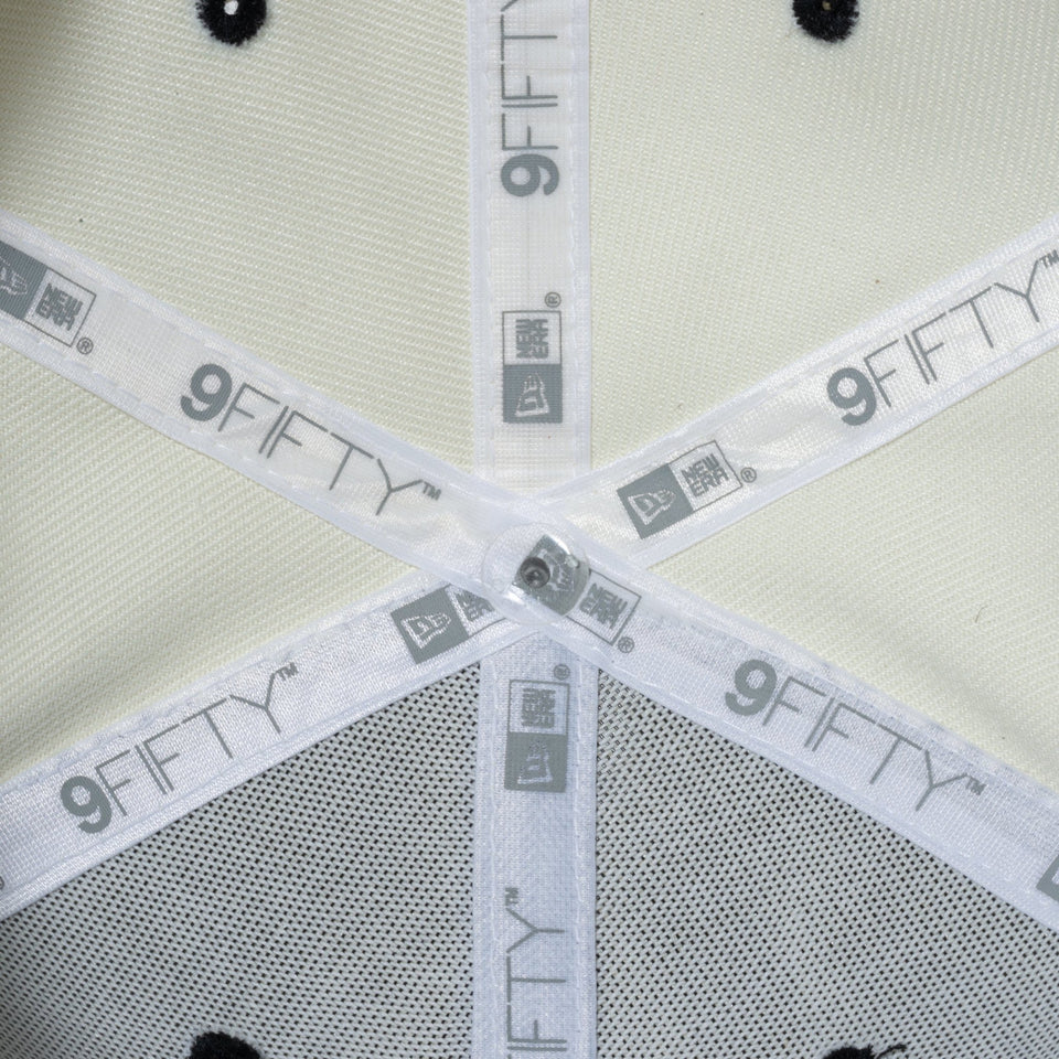 【ゴルフ】 9FIFTY Original Fit Southampton クロームホワイト × クロームホワイト/ブラック ブラックバイザー - 13517908-OSFM | NEW ERA ニューエラ公式オンラインストア