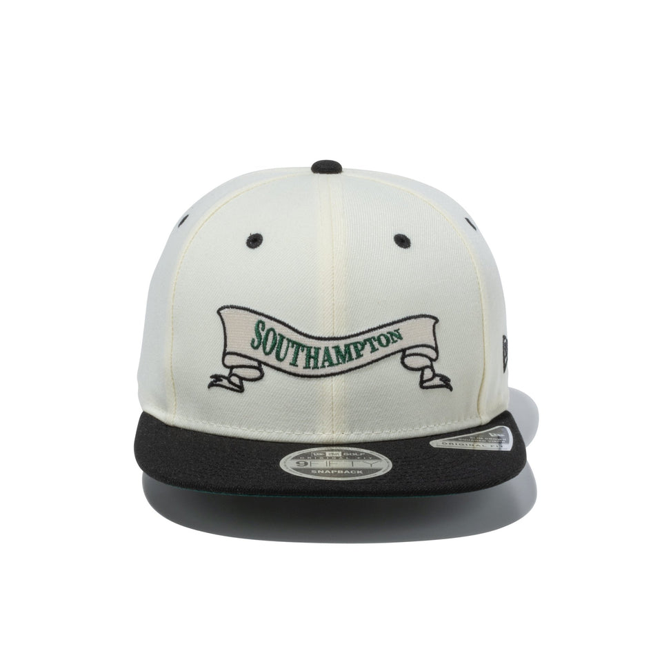 【ゴルフ】 9FIFTY Original Fit Southampton クロームホワイト × クロームホワイト/ブラック ブラックバイザー - 13517908-OSFM | NEW ERA ニューエラ公式オンラインストア