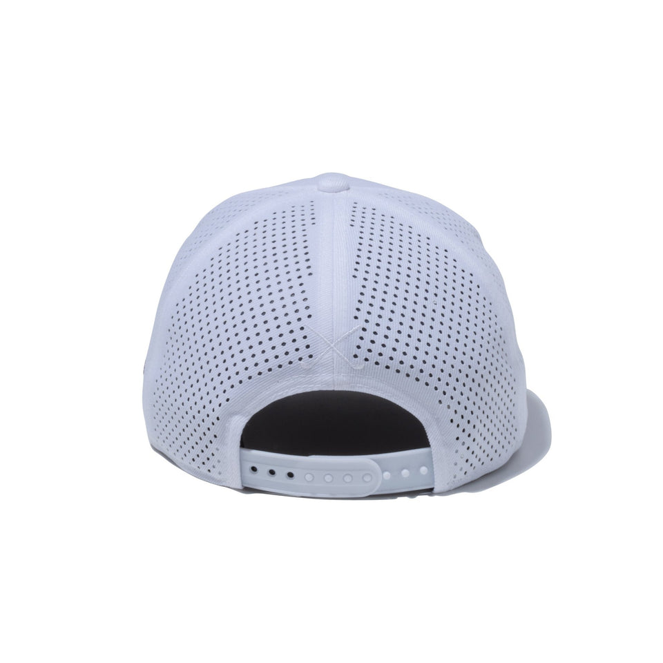 【ゴルフ】 9FIFTY Original Fit Vertical Logo バーチカルロゴ レーザーパフォーテッド オプティックホワイト - 13762933-OSFM | NEW ERA ニューエラ公式オンラインストア