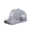 9FORTY A-Frame トラッカー タイプライター ニューヨーク・ヤンキース ライトグレー - 12326247-OSFA | NEW ERA ニューエラ公式オンラインストア