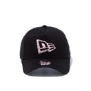 9FORTY A-Frame トラッカー 鬼滅の刃 竈門禰豆子 フラッグロゴ ブラック - 13061679-OSFM | NEW ERA ニューエラ公式オンラインストア