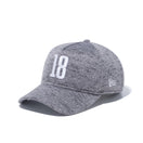 【ゴルフ】 9FORTY A-Frame セーターフリース 18ホール グレー × スノーホワイト - 12541375-OSFM | NEW ERA ニューエラ公式オンラインストア