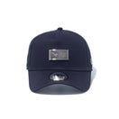 【ゴルフ】 9FORTY A-Frame トラッカー Box Logo ボックスロゴ Metal Plate ネイビー - 14109242-OSFM | NEW ERA ニューエラ公式オンラインストア