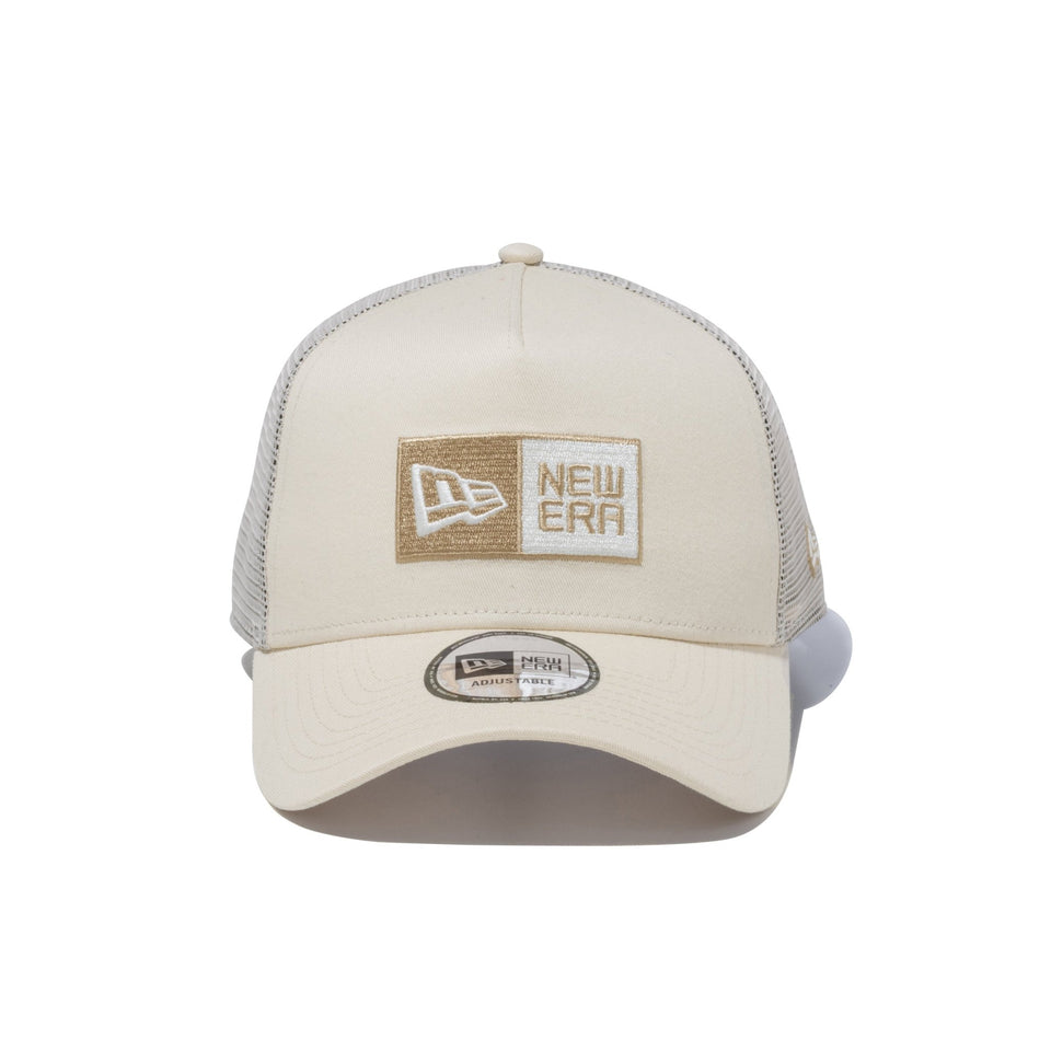 9FORTY A-Frame トラッカー Box Logo ボックスロゴ Trucker ライトクリーム - 13750974-OSFM | NEW ERA ニューエラ公式オンラインストア