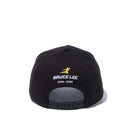 9FORTY A-Frame Bruce Lee 生誕80周年 ブルース・リー ドラゴン ブラック × スノーホワイト - 12651367-OSFM | NEW ERA ニューエラ公式オンラインストア