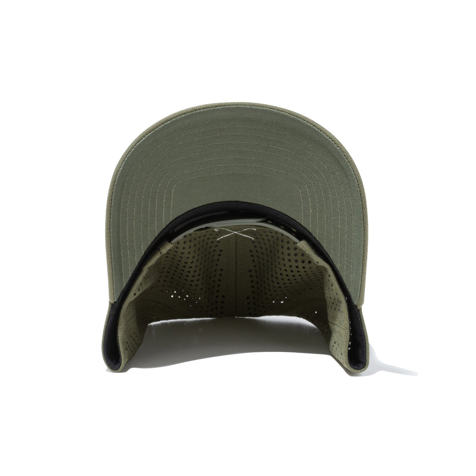 【ゴルフ】 9FORTY A-Frame Laser Perforated ボックスロゴ オリーブ × クロームホワイト/ニューオリーブ - 13517972-OSFM | NEW ERA ニューエラ公式オンラインストア