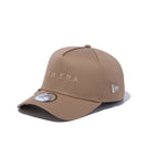9FORTY A-Frame Metal Flag Logo メタルフラッグ カーキ - 13328310-OSFM | NEW ERA ニューエラ公式オンラインストア