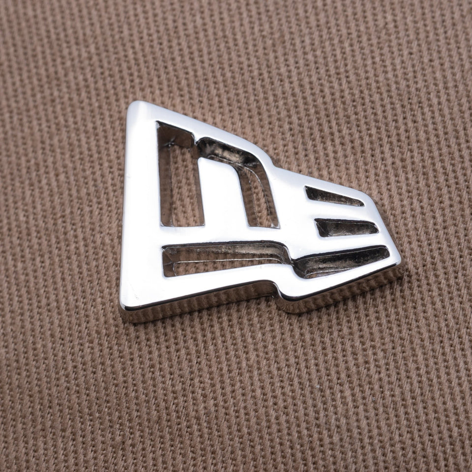 9FORTY A-Frame Metal Flag Logo メタルフラッグ カーキ - 13328310-OSFM | NEW ERA ニューエラ公式オンラインストア
