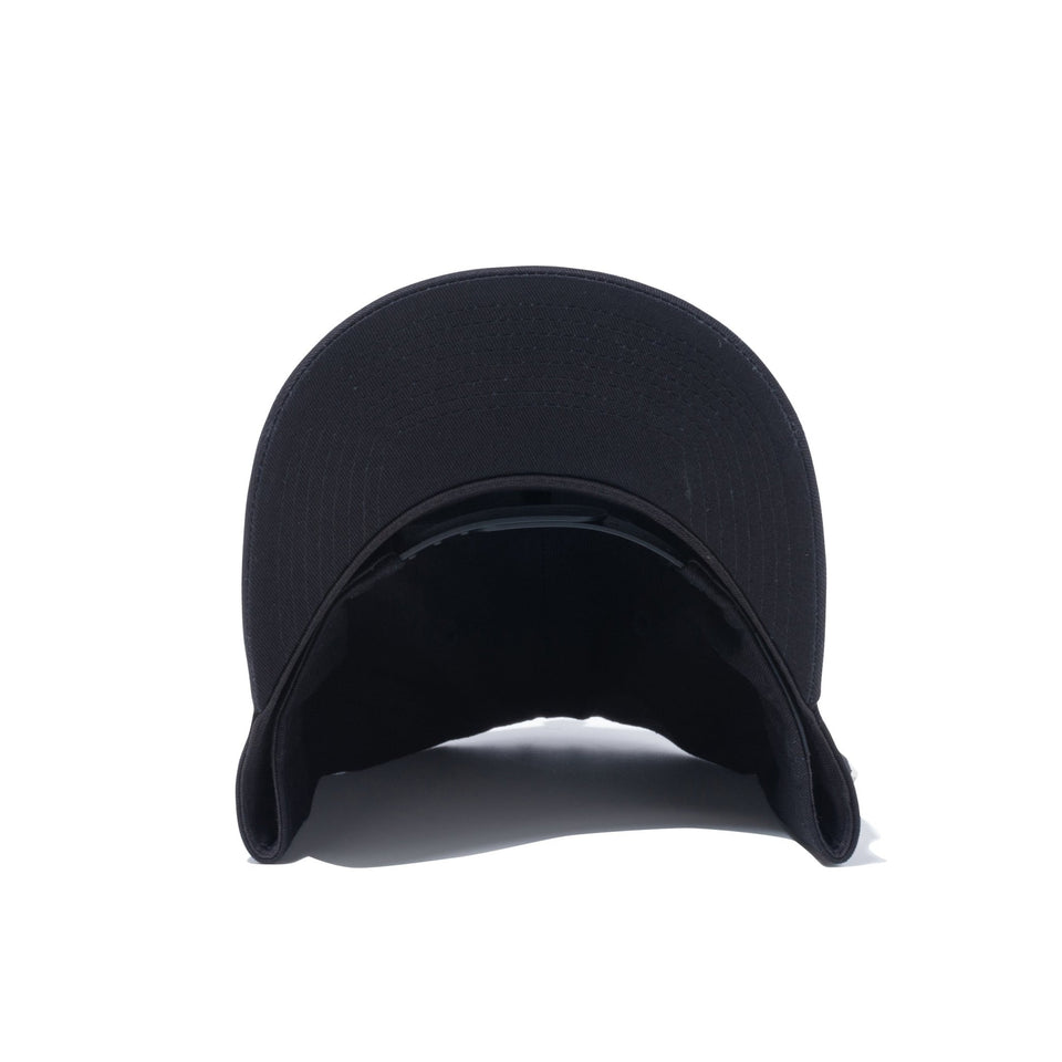 9FORTY A-Frame Metal Flag Logo メタルフラッグロゴ ブラック シルバーメタルピン - 13750643-OSFM | NEW ERA ニューエラ公式オンラインストア