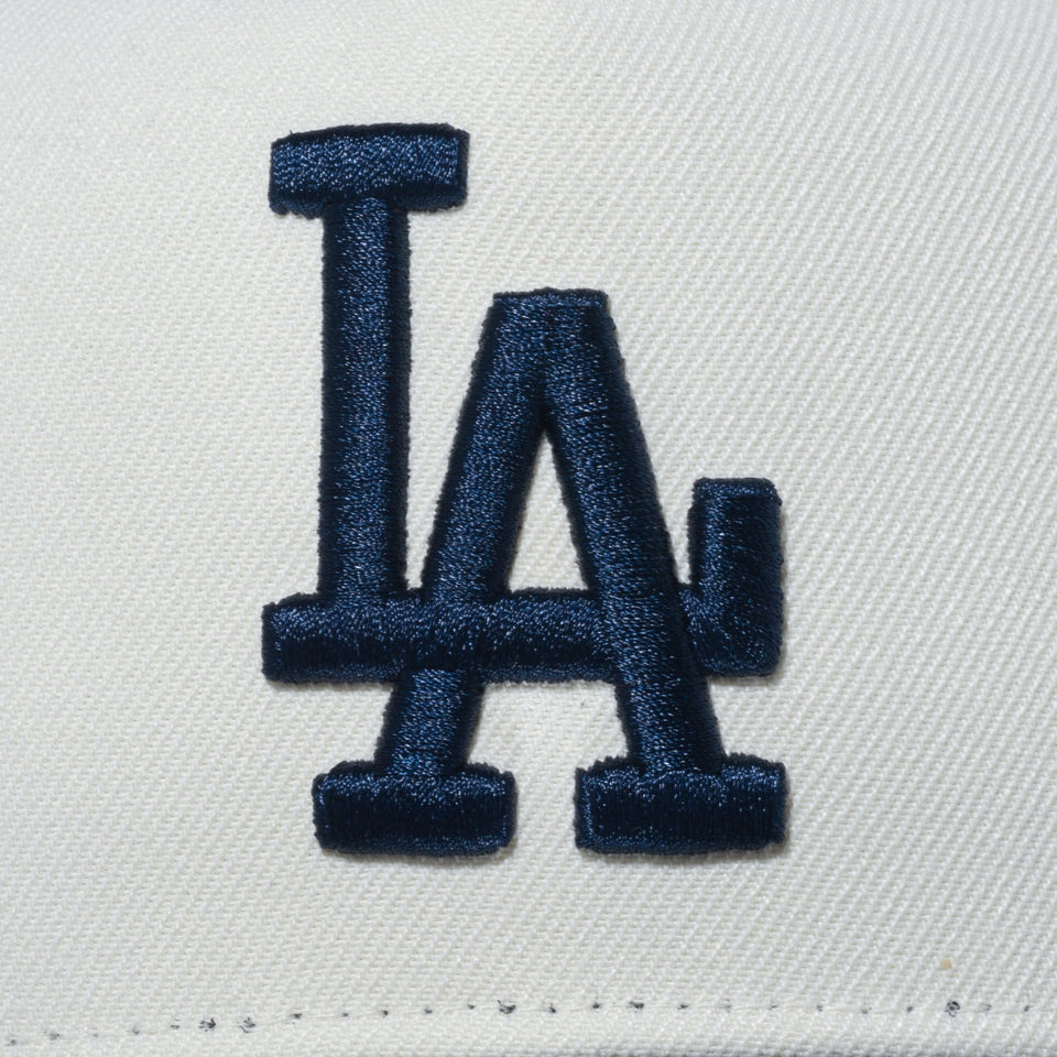 【ゴルフ】9FORTY A-Frame MLB 2-Tone ロサンゼルス・ドジャース クロームホワイト/ネイビー - 14109271-OSFM | NEW ERA ニューエラ公式オンラインストア