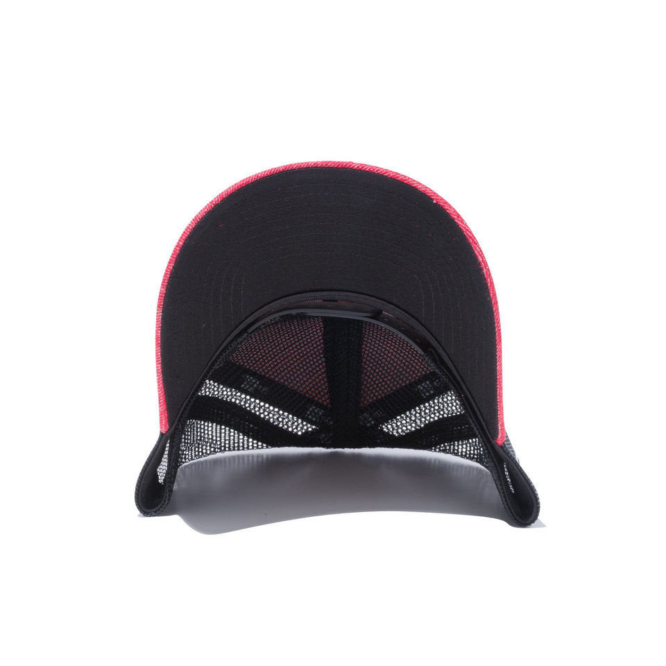 9FORTY A-Frame トラッカー リネンデニム NEW ERA レッド × ホワイト ブラックメッシュ - 12326269-OSFA | NEW ERA ニューエラ公式オンラインストア