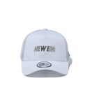 9FORTY A-Frame トラッカー メタルプレート NEW ERA ホワイト - 13059244-OSFM | NEW ERA ニューエラ公式オンラインストア