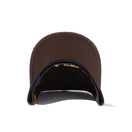 9FORTY A-Frame UCLA アーチ Bロゴ ウォルナット × メリットゴールド スノーホワイト - 13529462-OSFM | NEW ERA ニューエラ公式オンラインストア