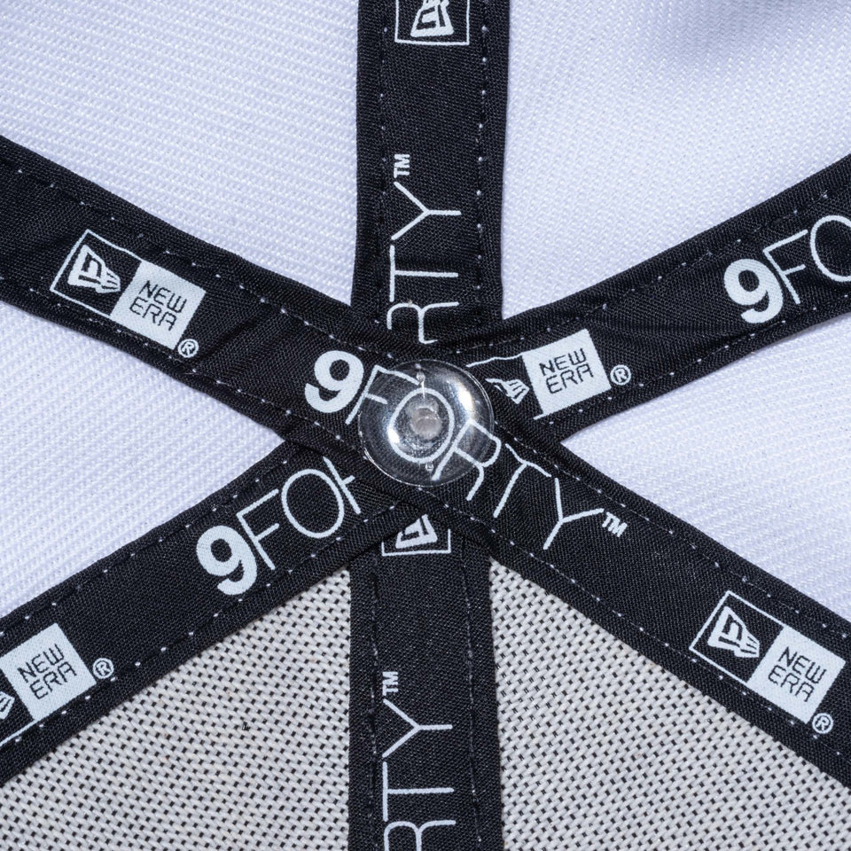 【ゴルフ】 9FORTY バーチカルロゴ NEW ERA ホワイト - 12855146-OSFM | NEW ERA ニューエラ公式オンラインストア