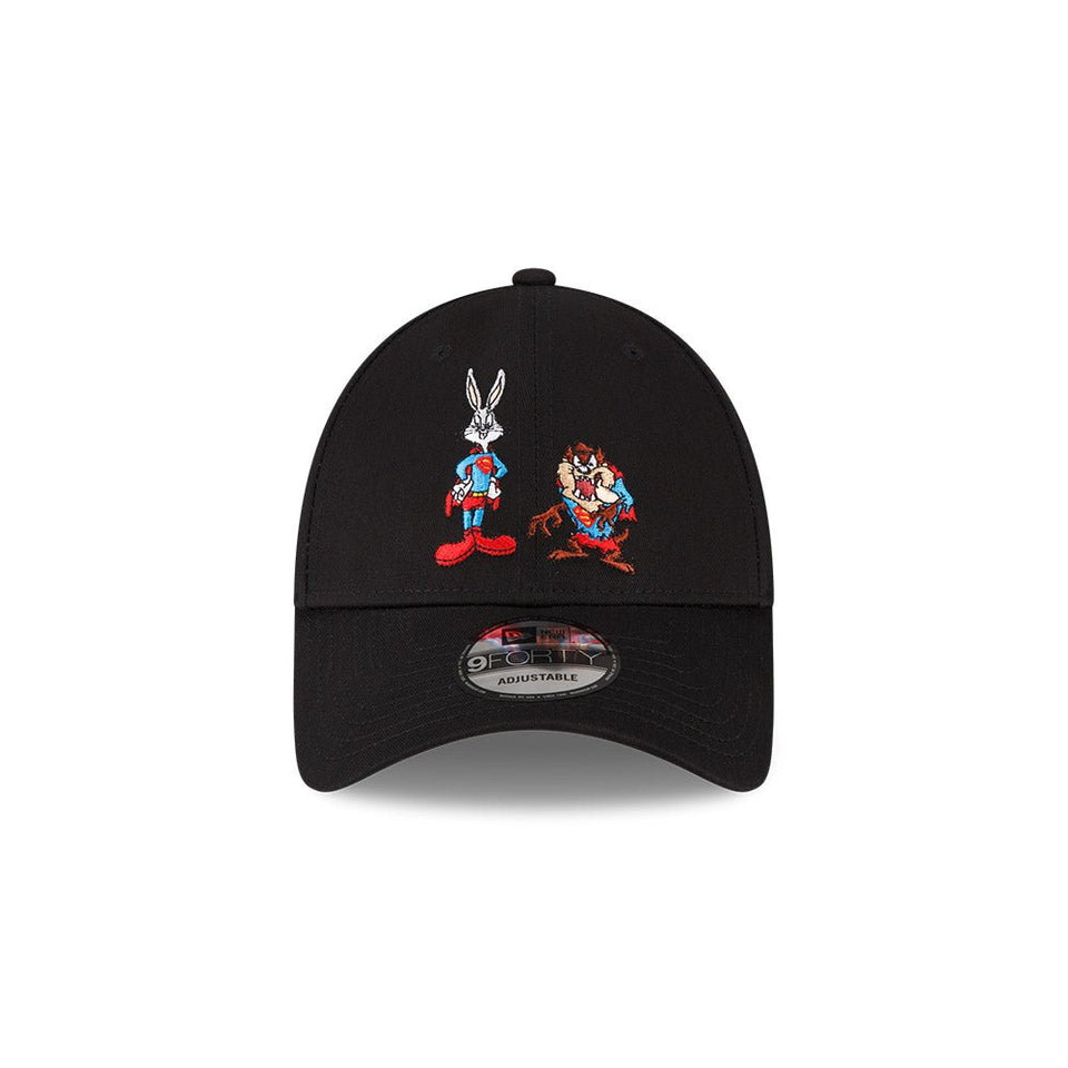 9FORTY WB 100th Year Looney Tunes x Superhero Mashup Pack シルベスター タズマニアン・デビル ブラック スカーレットアンダーバイザー - 13695952-OSFM | NEW ERA ニューエラ公式オンラインストア