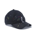 9THIRTY クロスストラップ スプラッシュ エンブロイダリー ニューヨーク・ヤンキース ミニロゴ ブラック - 12326347-OSFA | NEW ERA ニューエラ公式オンラインストア