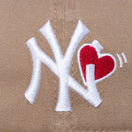 9THIRTY With Heart ニューヨーク・ヤンキース カーキ - 13328411-OSFM | NEW ERA ニューエラ公式オンラインストア