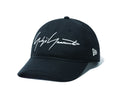 9THIRTY Yohji Yamamoto SS20 シグネチャーロゴ ブラック スカル&ローズアンダーバイザー - 12368679-OSFA | NEW ERA ニューエラ公式オンラインストア