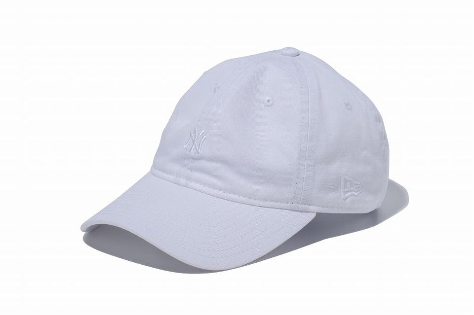 9TWENTY クロスストラップ ニューヨーク・ヤンキース ミニロゴ ホワイト × ホワイト - 11914534-OSFA | NEW ERA ニューエラ公式オンラインストア