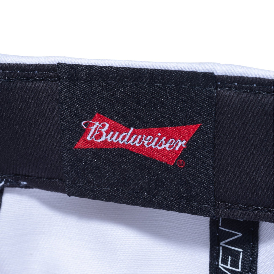 9TWENTY Budweiser バドワイザー ボウタイ アウトライン ホワイト - 13526954-OSFM | NEW ERA ニューエラ公式オンラインストア