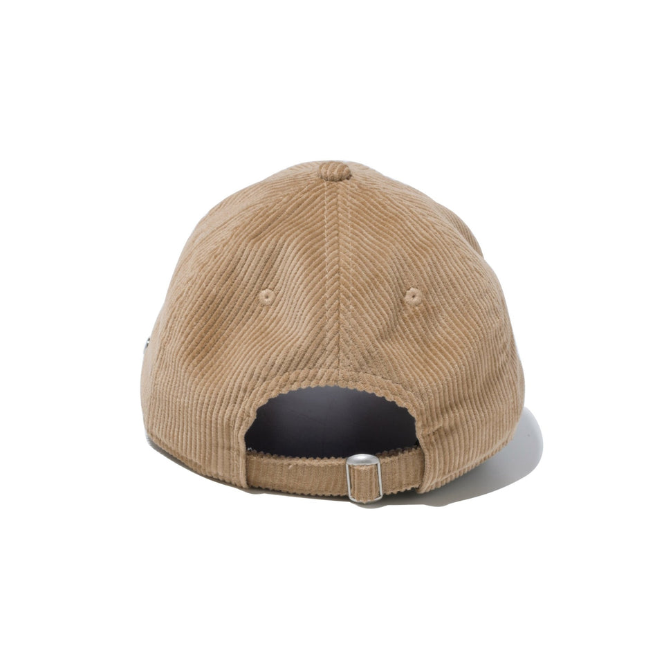9TWENTY Corduroy コーデュロイ Metal Flag ベージュ - 13751114-OSFM | NEW ERA ニューエラ公式オンラインストア