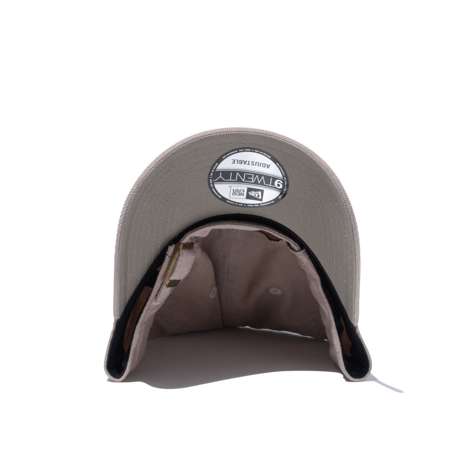 9TWENTY Micro Corduroy マイクロコーデュロイ アーチロゴ Sベージュ - 13750679-OSFM | NEW ERA ニューエラ公式オンラインストア