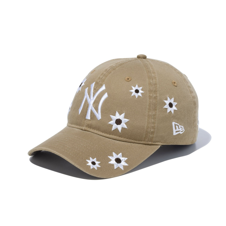 9TWENTY MLB Flower Embroidery ニューヨーク・ヤンキース ブリティッシュカーキ - 13751075-OSFM | NEW ERA ニューエラ公式オンラインストア