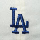 9TWENTY MLB Side Logo ロサンゼルス・ドジャース ミニロゴ クロームホワイト ダークロイヤルバイザー - 13516078-OSFM | NEW ERA ニューエラ公式オンラインストア